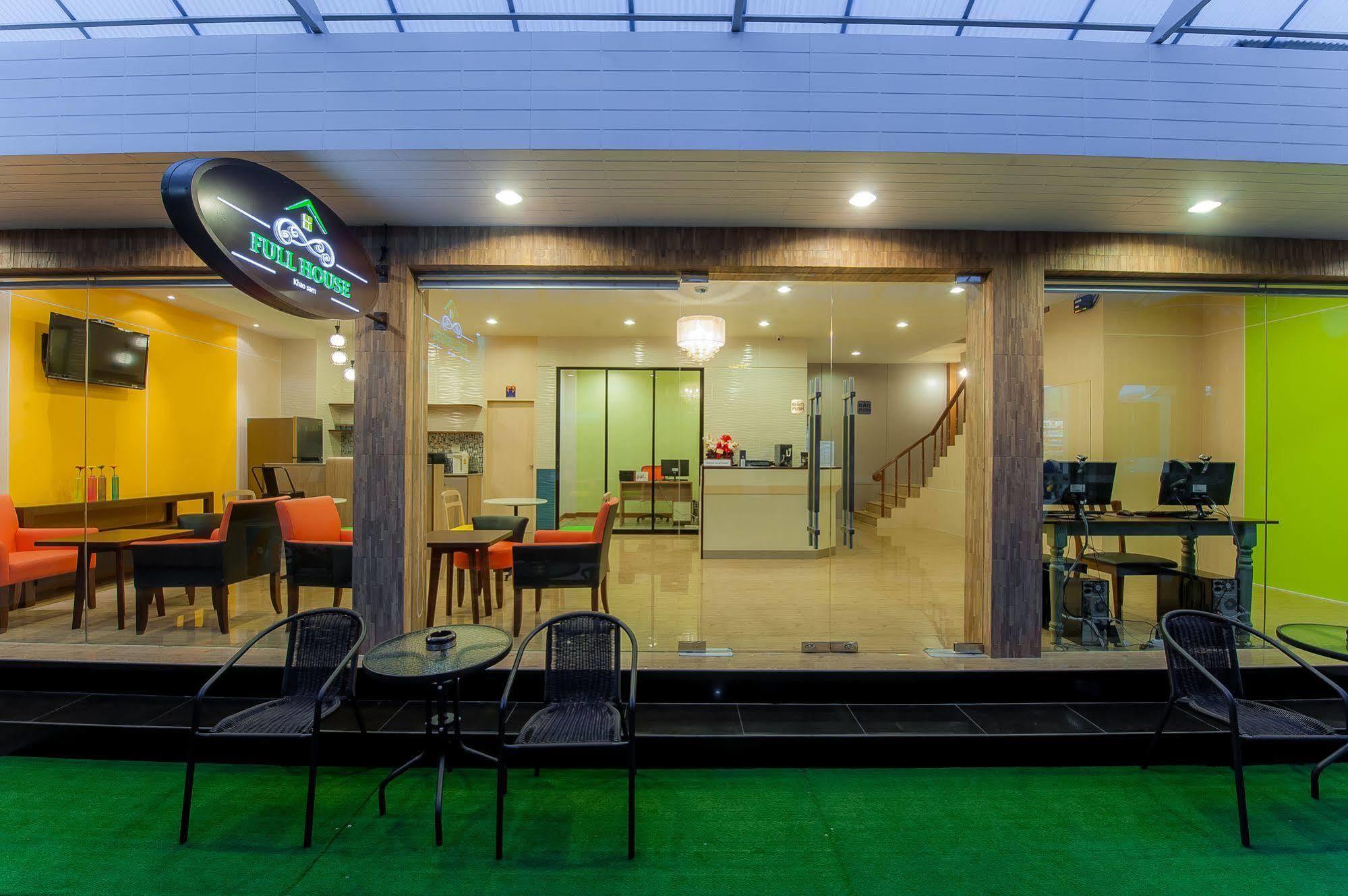 Full House Hotel Banguecoque Exterior foto